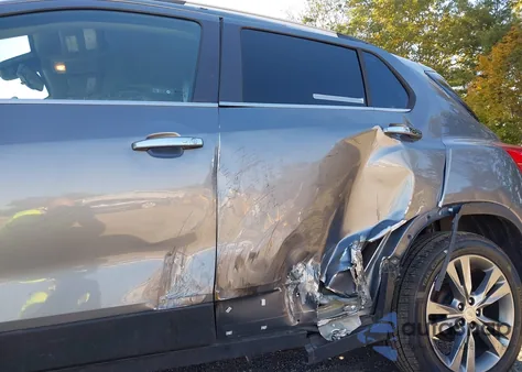 2020 Chevrolet Trax Fwd Lt from USA, damaged, VIN 3GNCJLSB8LL301429